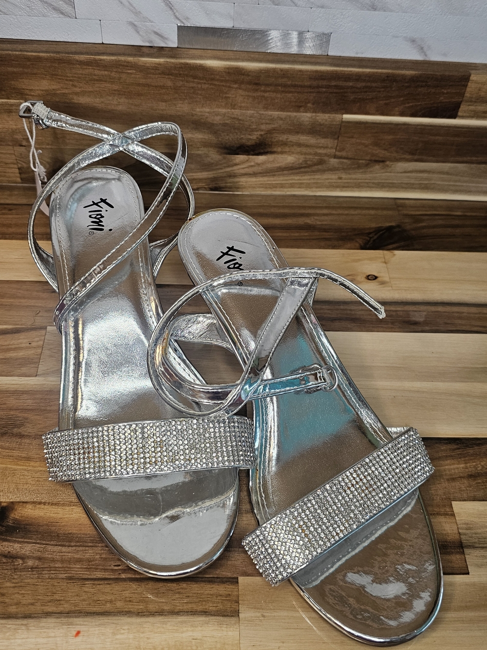 FIONI Clothing Silver Rhinestone Strap Sandals S8